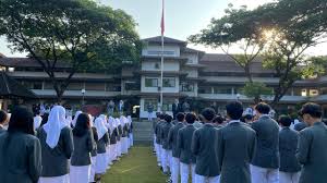Sekolah SMA Masa Depan: Tanpa Kelas, Tanpa Ujian, Tapi Lebih Cerdas?